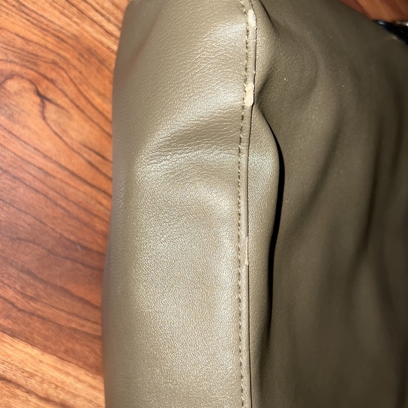 Olive Christian Siriano purse - Picture 3 of 4